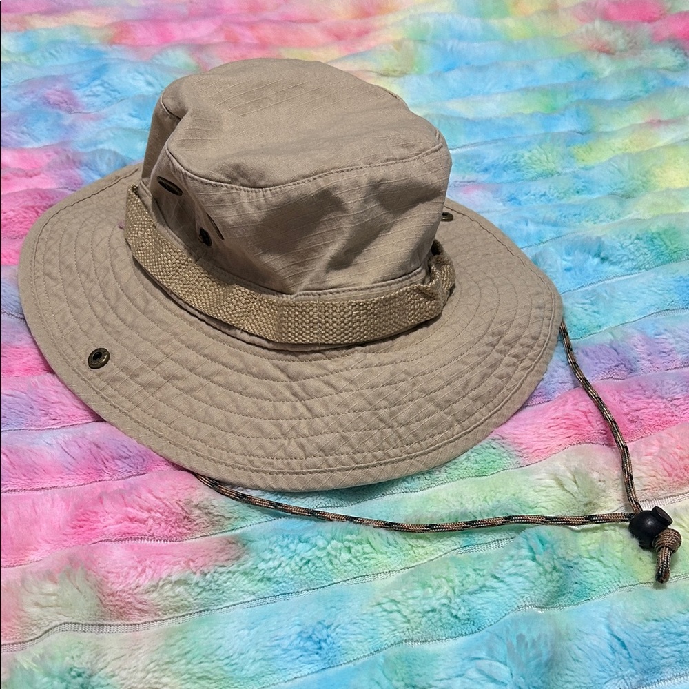 Bucket Hat